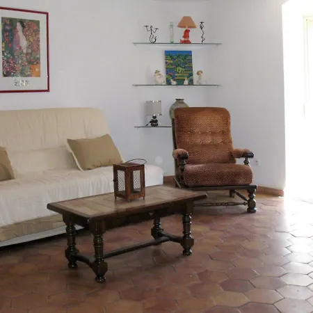 A Pergola 100s קלנצאנה